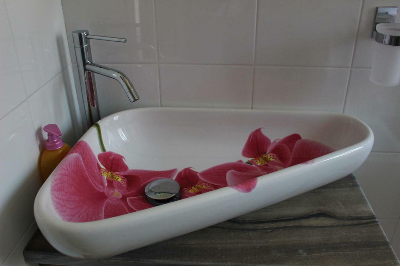 Bed and Breakfast Il Roseto Di Daniela Montefiascone Exterior foto