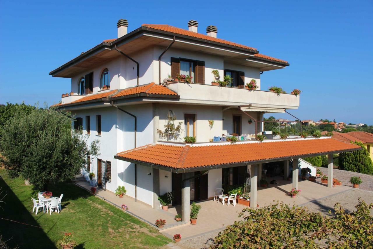 Bed and Breakfast Il Roseto Di Daniela Montefiascone Exterior foto